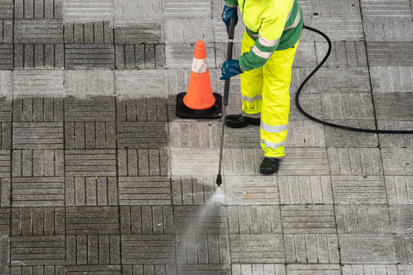 Commercial Pressure Washing